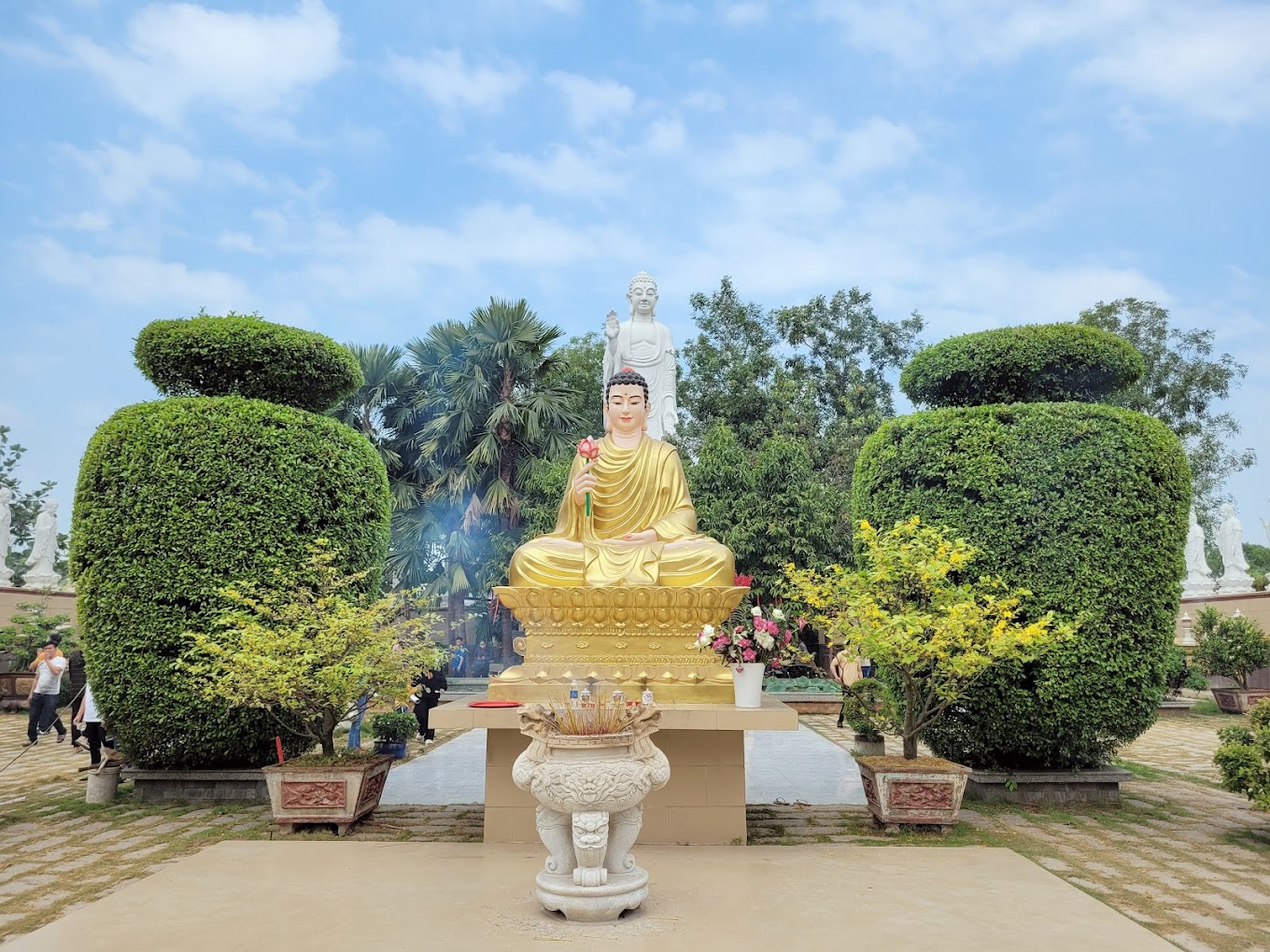 chùa Thanh Tâm - Bát Bửu Phật Đài